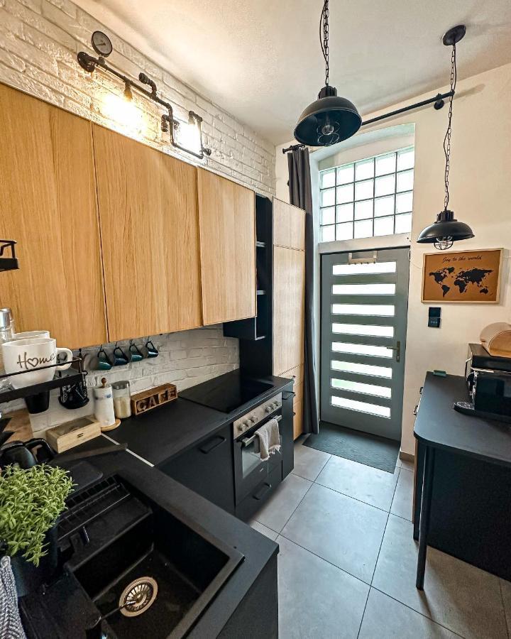 Urban Studio With Private Garden Near Andrassy 부다페스트 외부 사진