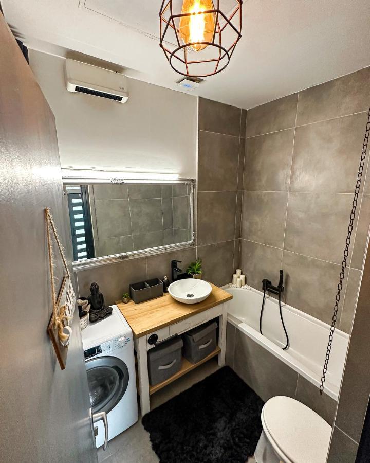 Urban Studio With Private Garden Near Andrassy 부다페스트 외부 사진