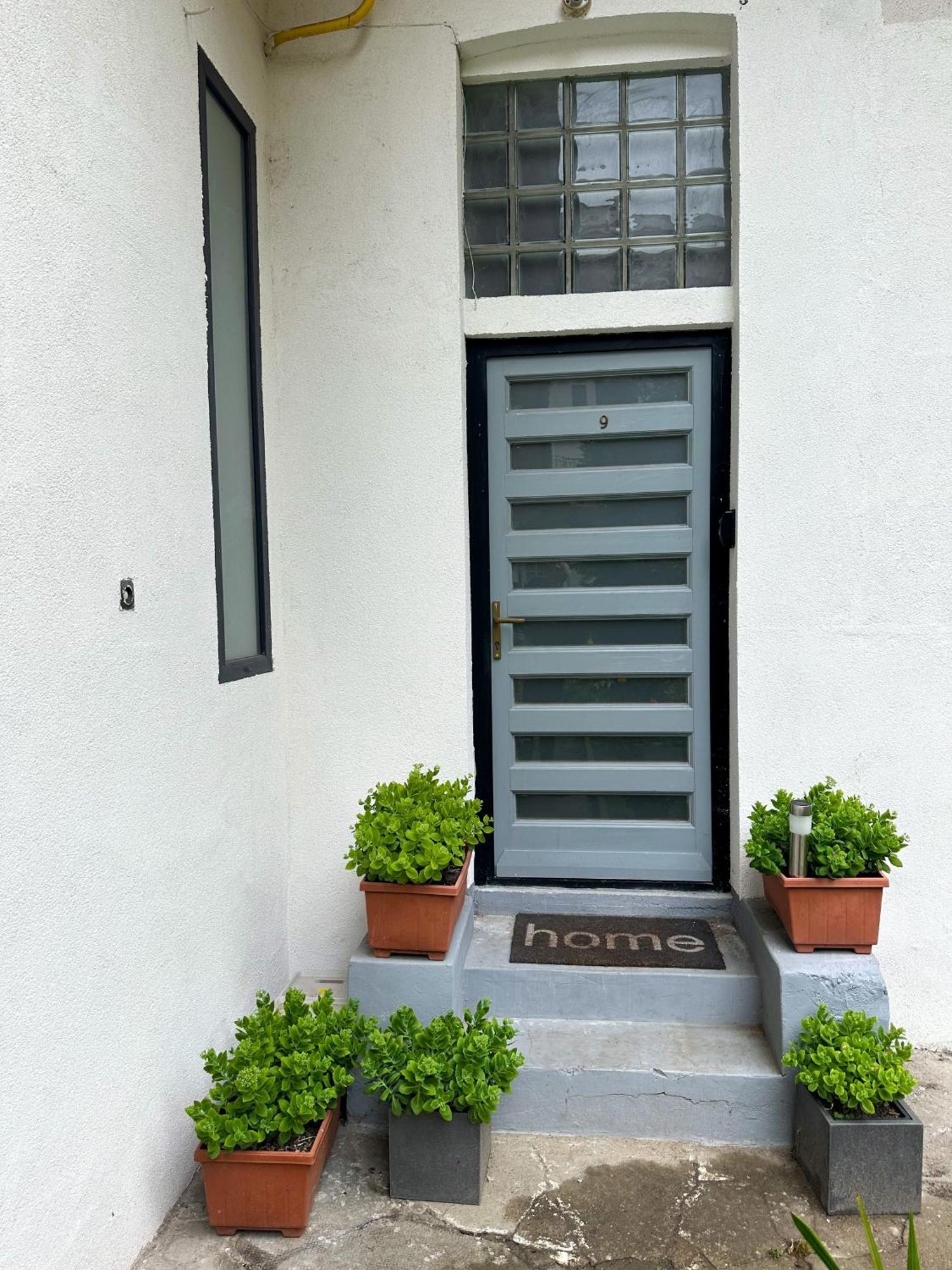 Urban Studio With Private Garden Near Andrassy 부다페스트 외부 사진