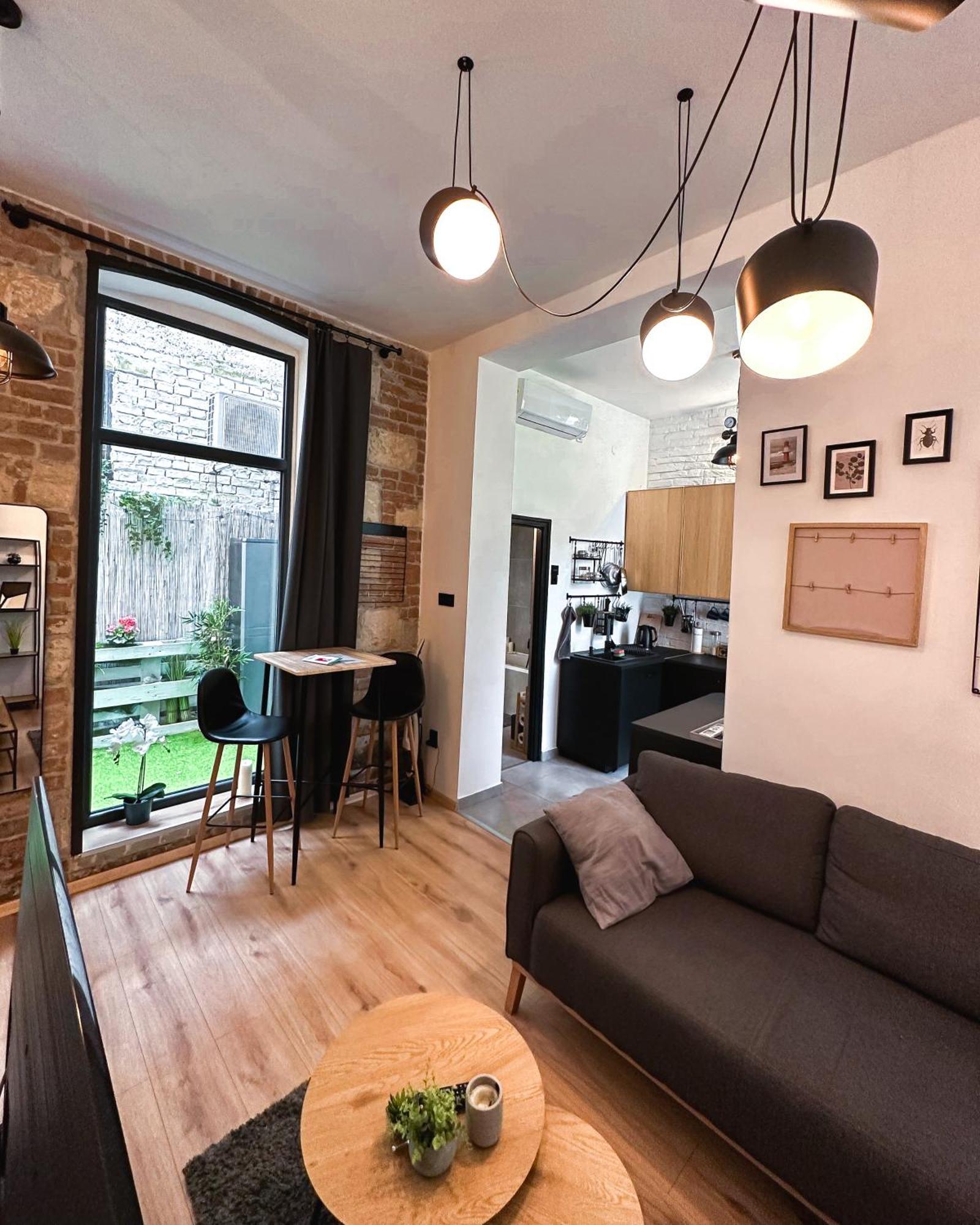 Urban Studio With Private Garden Near Andrassy 부다페스트 외부 사진